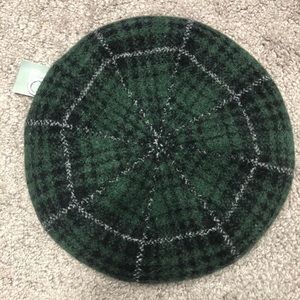 NWT Plaid Beret